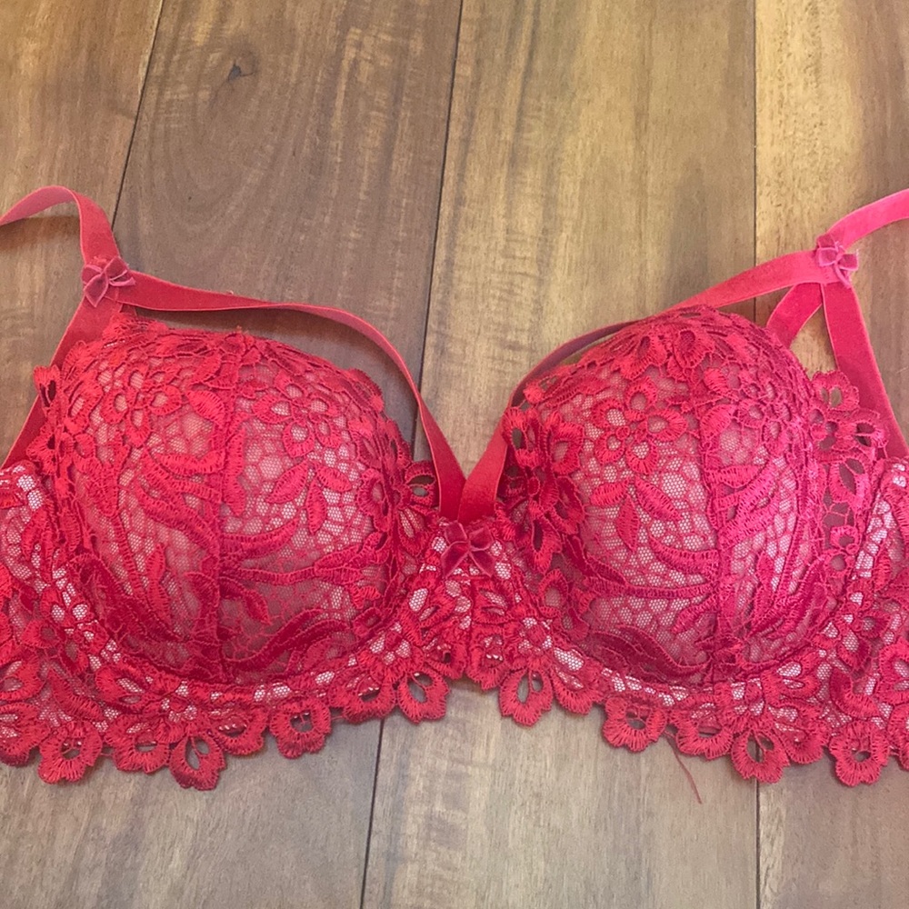 New with tags.  Balconette bra.